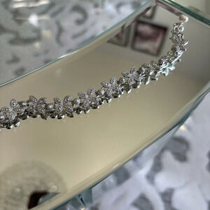 Silver leaf pearl bracelet
